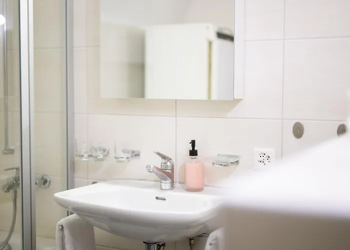 Chasa San Geer Sains