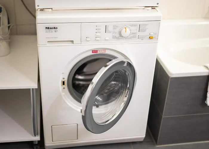 Chasa San Geer Sains *