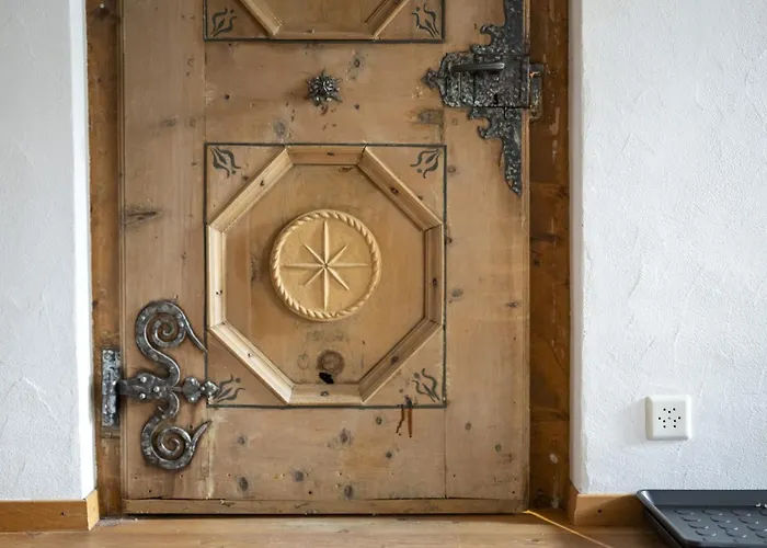 Chasa San Geer Sains Casa de Férias