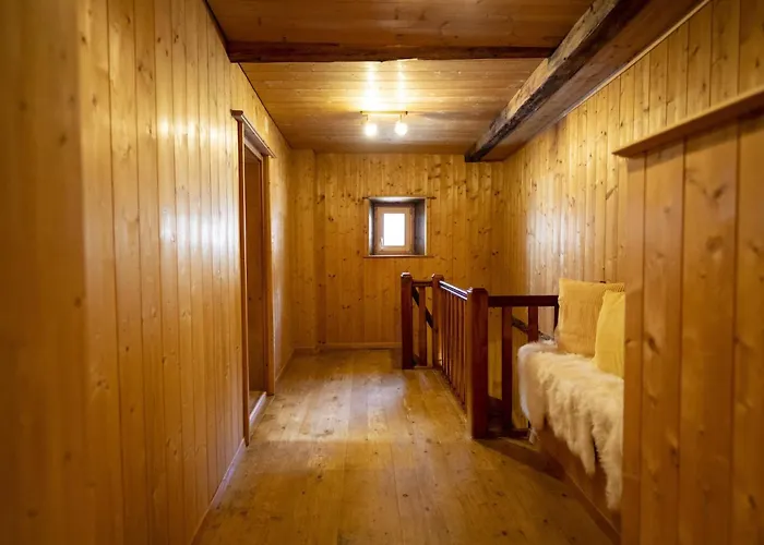 Chasa San Geer Sains Casa de Férias *