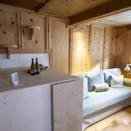 بيت للعطل Chasa San Geer Sains سكول