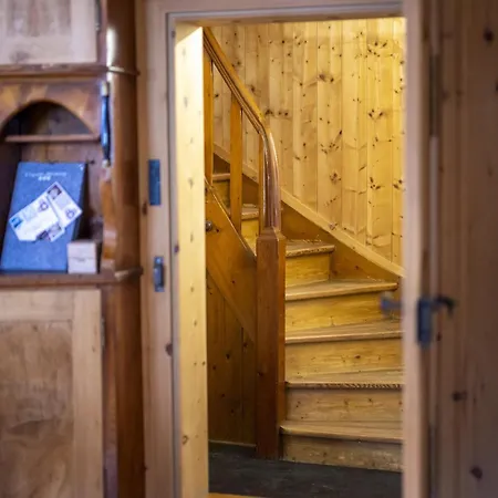 بيت للعطل Chasa San Geer Sains سكول