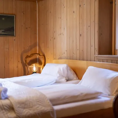 Chasa San Geer Sains *