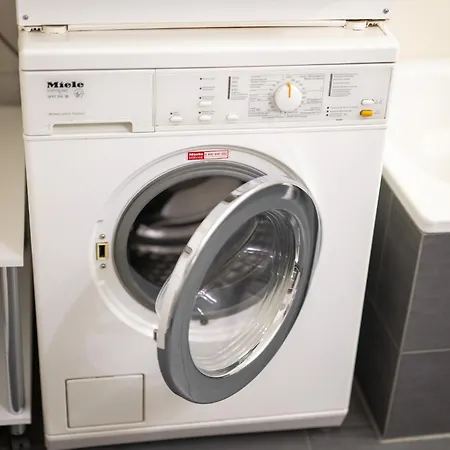 Chasa San Geer Sains *