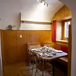 Chasa San Geer Sains Ferienhaus