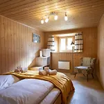 Ferienhaus Chasa San Geer Sains *